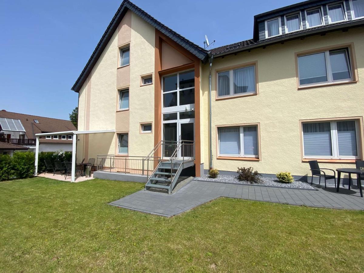 Gaestehaus Am Kurpark Hotel Garni Horn-Bad Meinberg Exterior foto